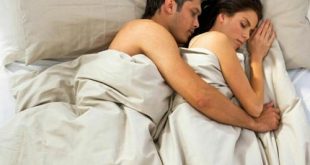 برهنه خوابیدن زوجین چه مزایایی دارد؟ فواید لخت خوابیدن - قلقلی خان